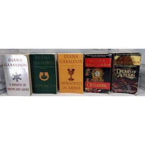 Diana Gabaldon 5 Book Set Snow Ashes/Voyager/DragonFly/Outlander/Drum Retail $81